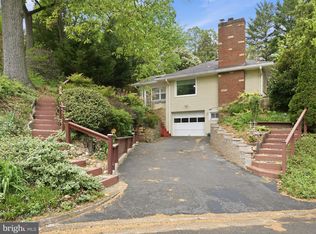 700 26th Pl S, Arlington, VA 22202