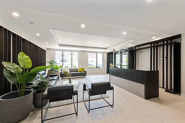 Rented by MaxInvest Real Estate, Inc. | media 12