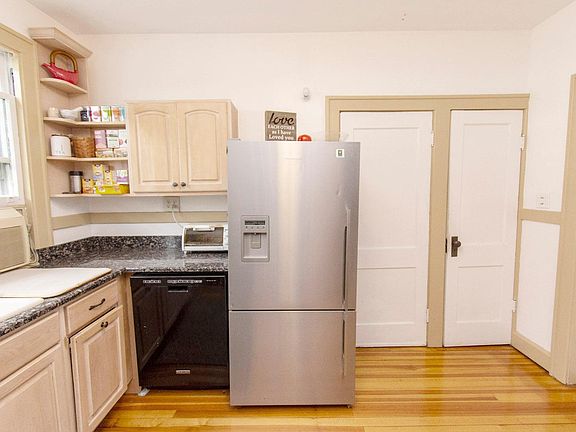 2nd image of 66 Winthrop Ave