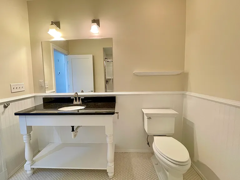 212 E Clay St #4B — Photo 16
