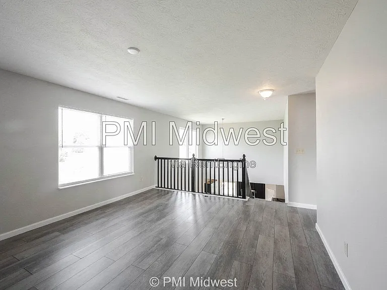 2526 Copper Hill Dr — Photo 18