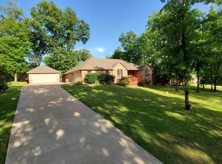 1303 Pond Rd, Grove, OK 74344