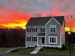 19 Chanelle Cir, Salem, MA 01970