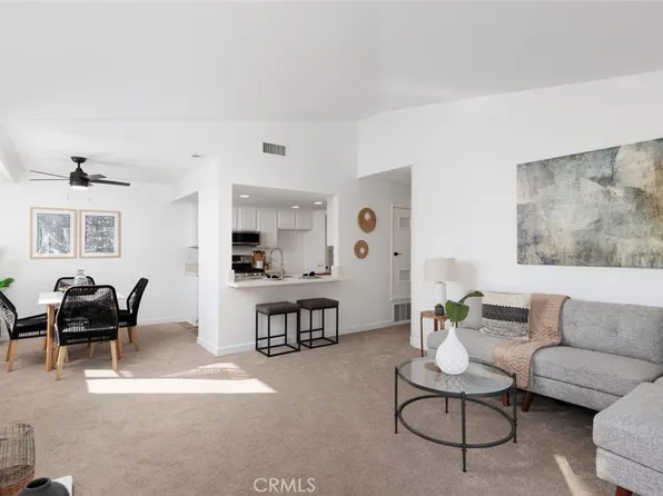 9479 Fairgrove Ln Unit 204, San Diego, CA 92129