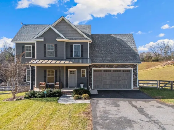 4590 Goode Rd, Goode, VA 24556