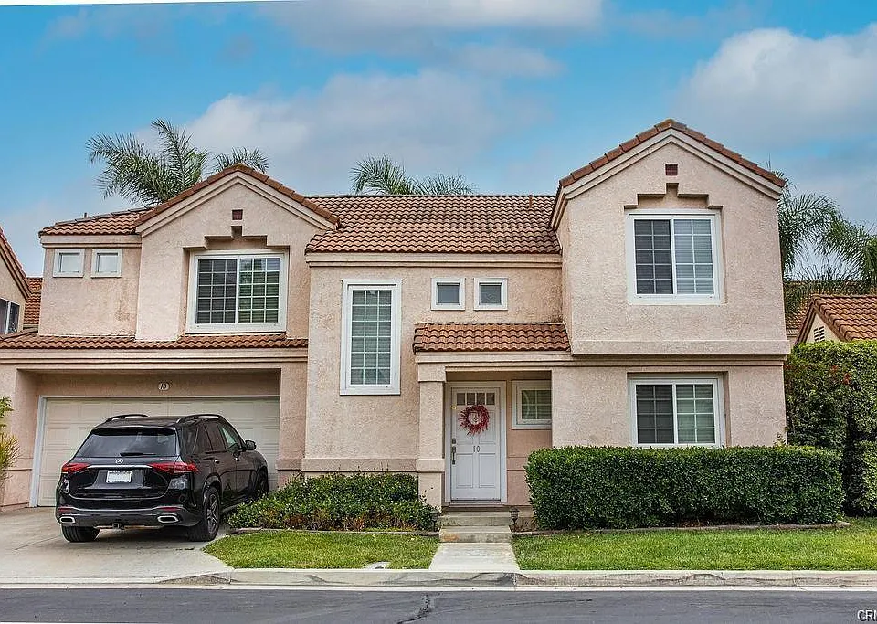 10 Santa Clara St