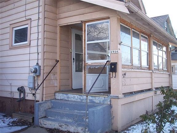 2nd image of 1044 Cottage Ct SE
