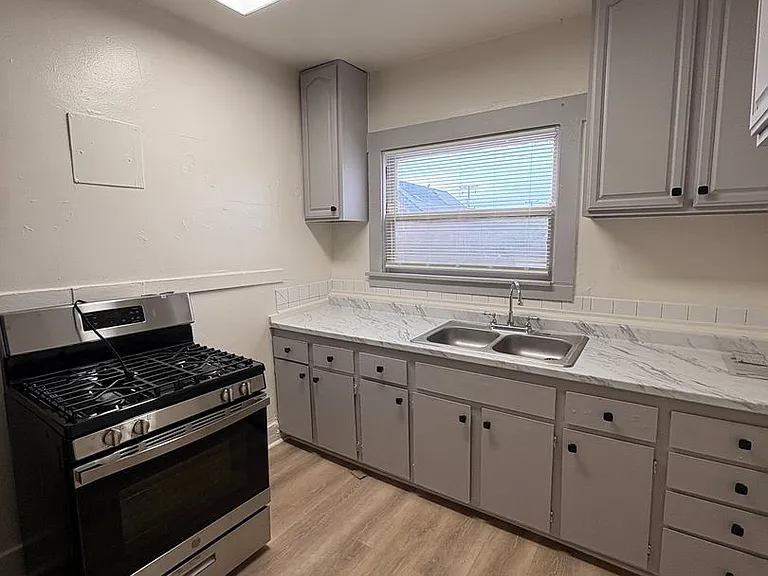 2505 Foothill Blvd — Photo 1