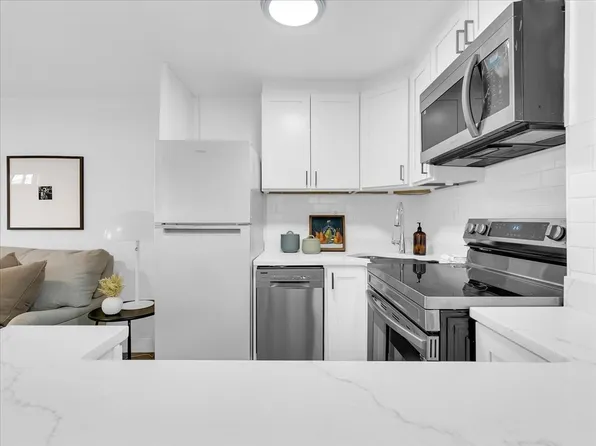 15-17 University Rd #E, Brookline, MA 02445