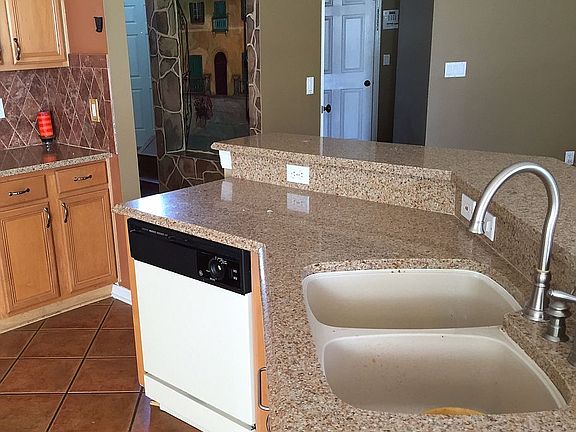 3rd image of 152 Westmoreland Cir