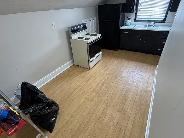 661 Franklin St #2 — Photo 5