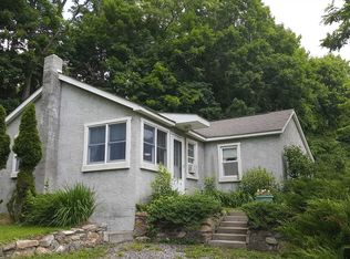 176 Old Pawling Rd, Pawling, NY 12564