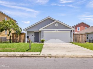 2204 Magazine St, Ocean Springs, MS 39564