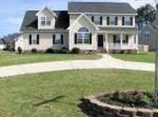 5604 Miranda Dr, Hope Mills, NC 28348