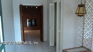 4th image of 981 Parkridge Cir E