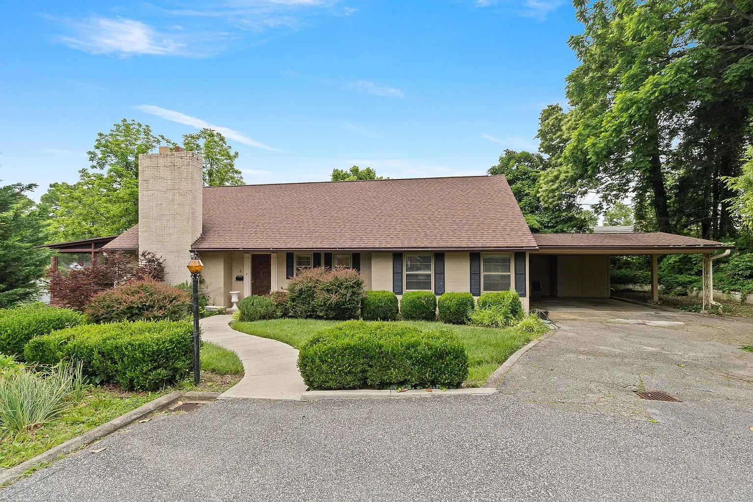 8 Virginia Ct photo 1
