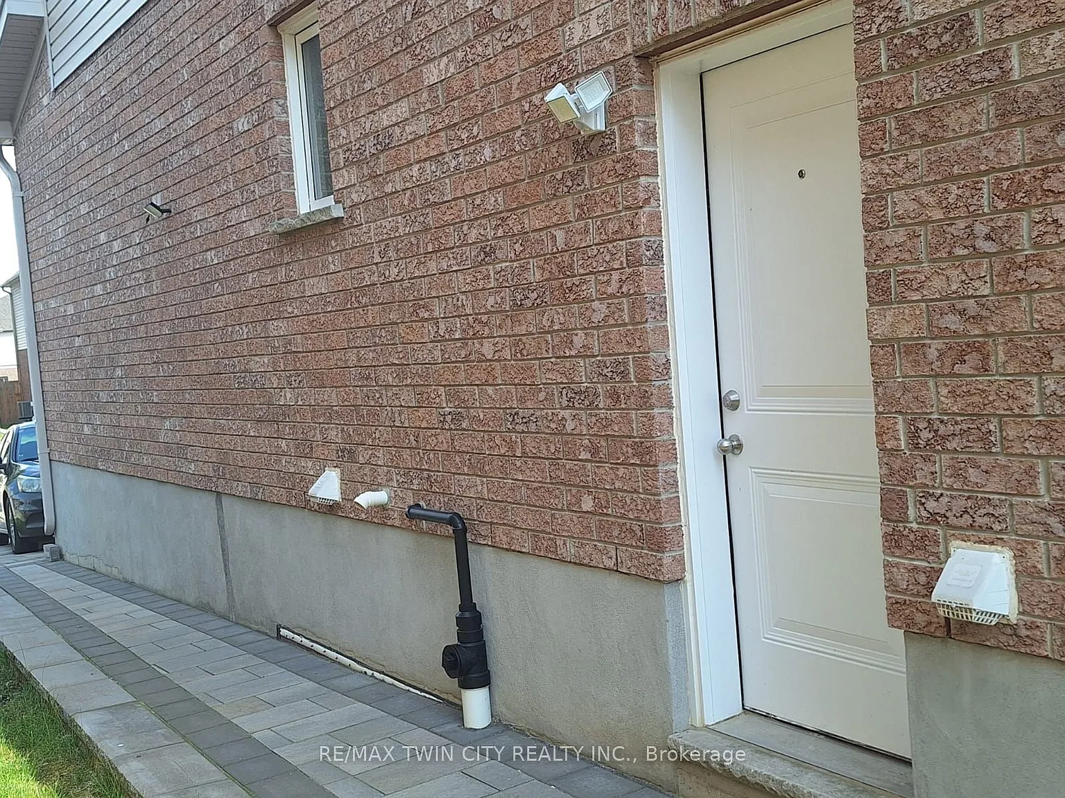2 bed, $1,800 — Photo 3