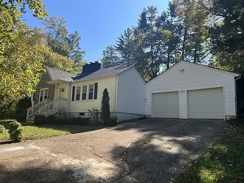 232 Hickory Grove Blvd Photo 1