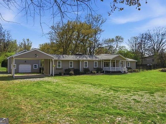 4th image of 2215 Roper Rd