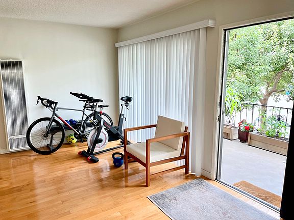 4th image of 1220 California Ave APT 6