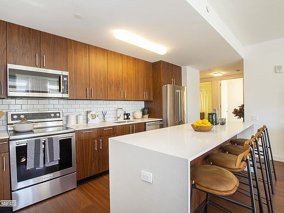 4th image of 120 Nassau St APT 17F