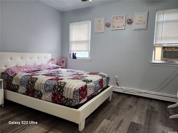 5th image of 557 Rosevale Ave