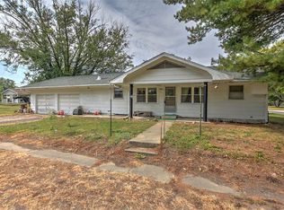601 S Washington St, Bethany, IL 61914