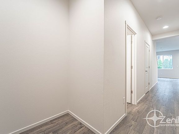 4th image of 2219 NE 118th Pl