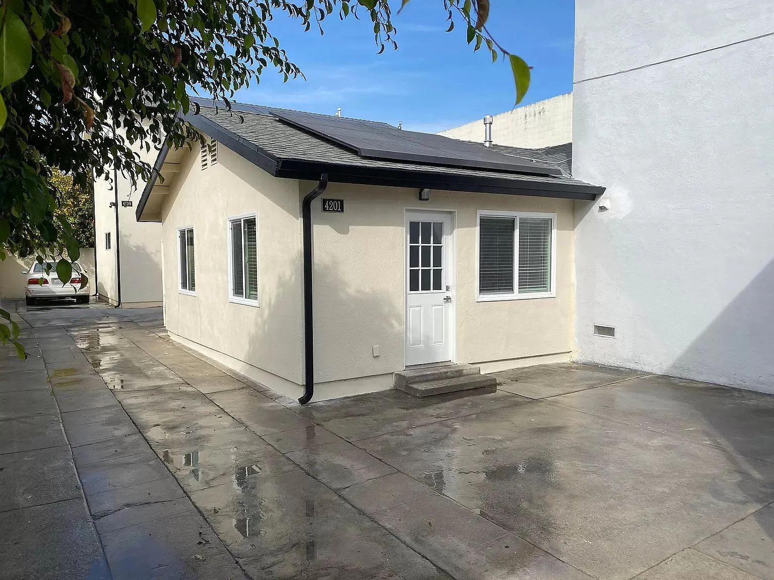 2 bed, 780 sqft, $3,000 — Photo 1