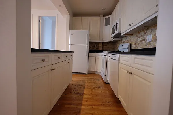 Rented by Keller Williams NYC | media 14