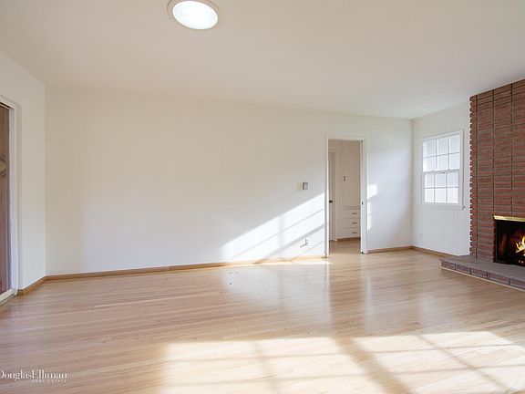 5th image of 3646 Stoner Ave