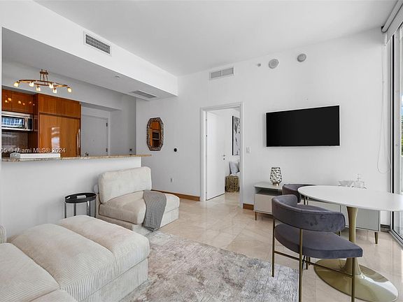 2nd image of 50 S Pointe Dr APT 605