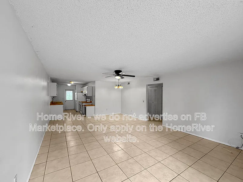 3 bed, 2.0 bath, 1240 sqft, $1,375 — Photo 4