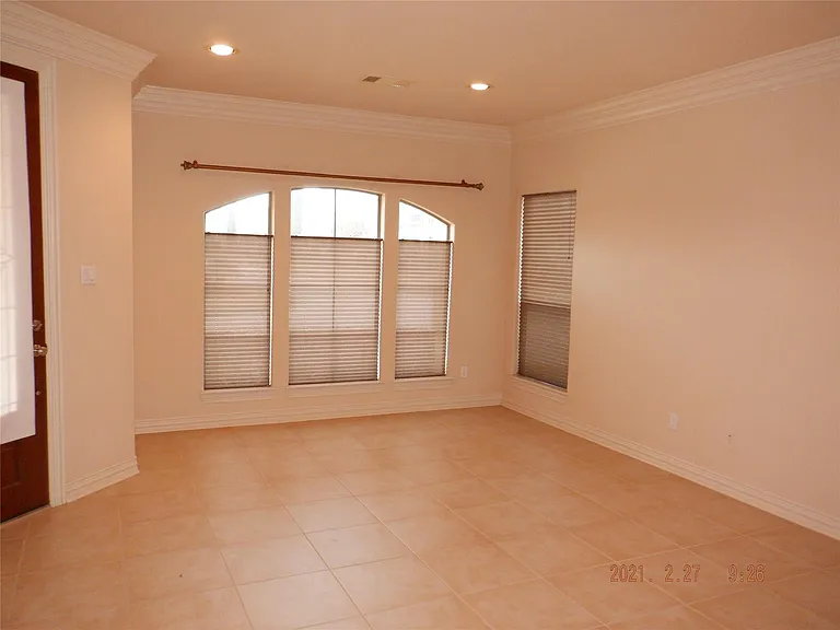 1903 Spring Cedar Ln — Photo 4