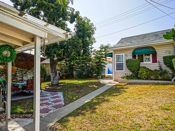 2nd image of 1063 E Providencia Ave