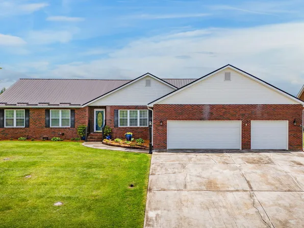 221 Country Meadows Cir, Bristol, TN 37620