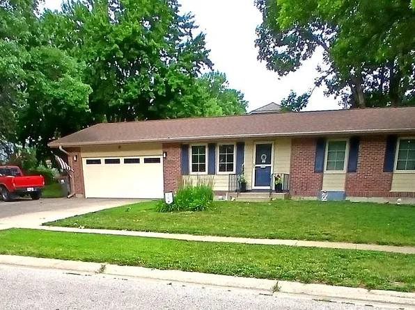 4921 Canterbury Ln, Lincoln, NE 68512