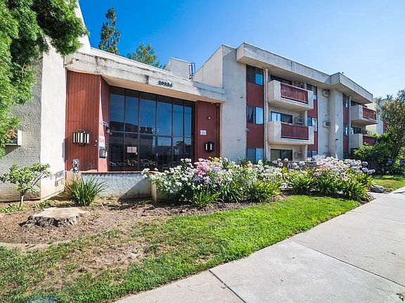 3rd image of 20234 Cantara St Unit 349