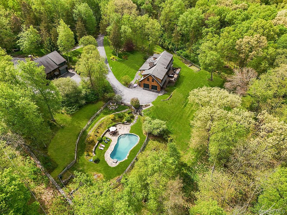1st image of 57 Cedar Berry Lane