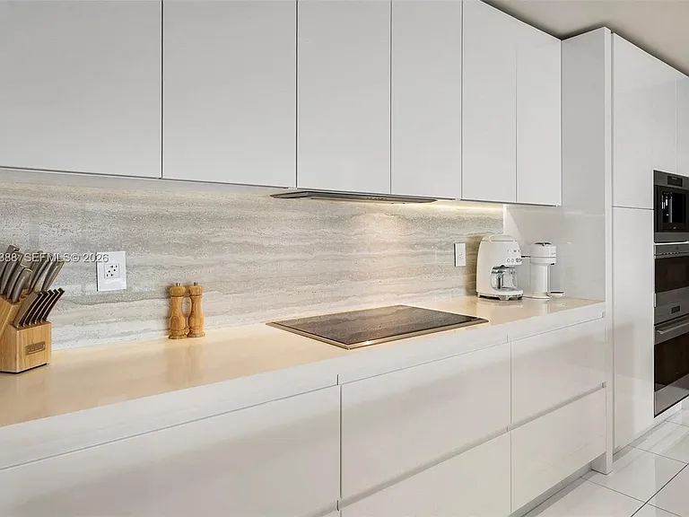 102 24th St #Penthouse 1718 — Photo 26