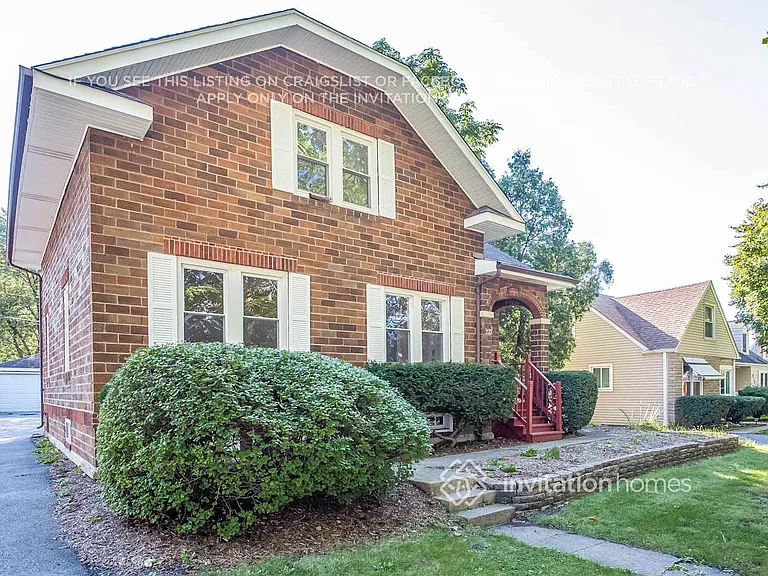 223 N Bierman Ave — Photo 3