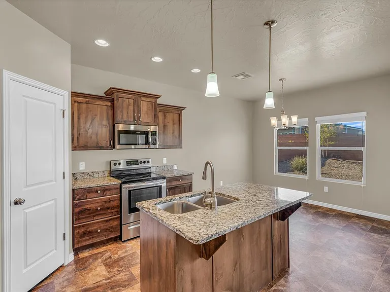 3714 E Archturus Dr — Photo 9