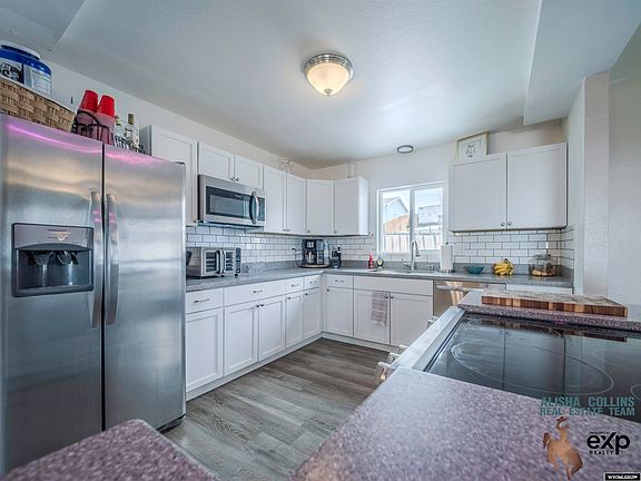 3rd image of 2241 Shumway Avenue