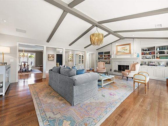 5th image of 1401 Glenbrook Dr
