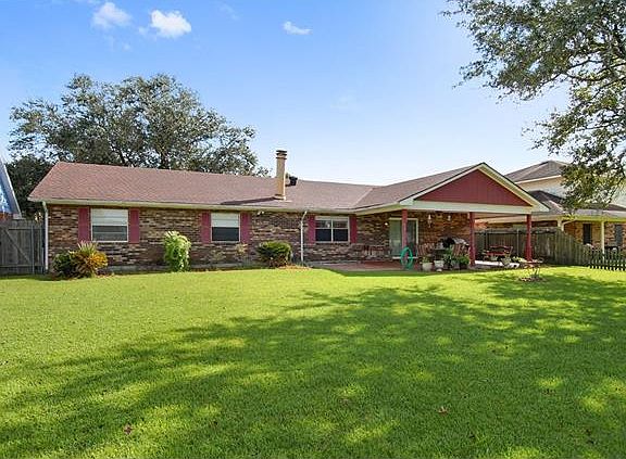2nd image of 2147 Pinehurst Dr