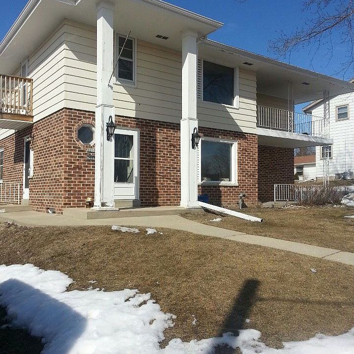 1st image of 2008 Kensington Dr
