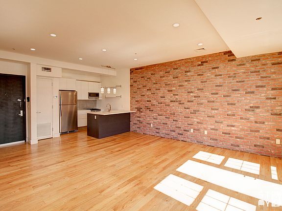 2nd image of 672 Halsey St Penthouse B