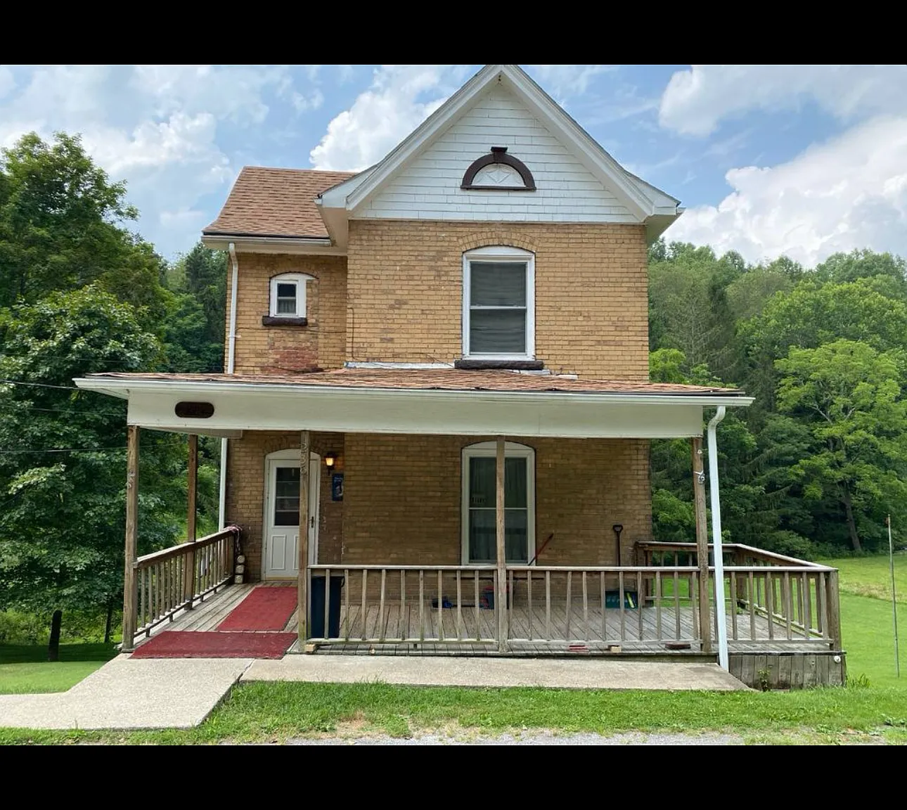 4 bed, 1448 sqft, $1,400 — Photo 1