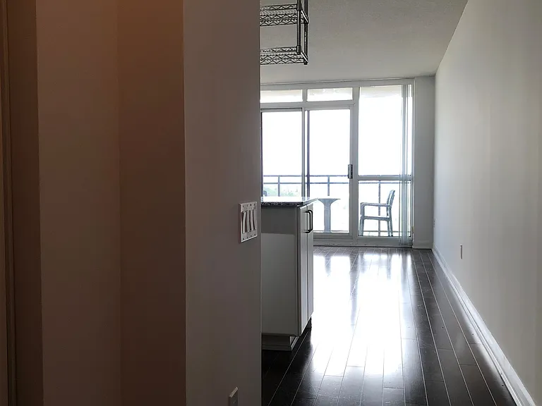 33 Sheppard Ave E #2000 — Photo 3