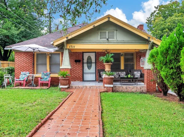 1711 S Clinton Ave, Dallas, TX 75224